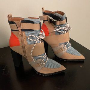 Steve Madden Illusion Brown/Tan/Orange/Blue Boots size 7M